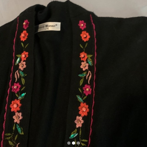 Black cardigan with 3/4 sleeves like new with striking pattern