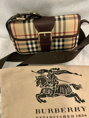 Burberry bag like new