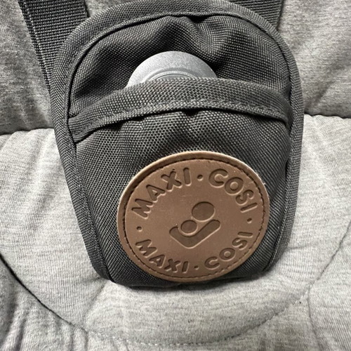 Maxi Cosi Cassia Beyond Graphite baby rocker like new