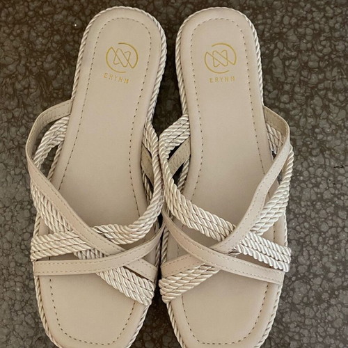 Summer flat sandal beige like new, leather with rope size 38