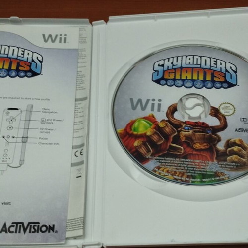 Skylanders Giants Wii game used, complete