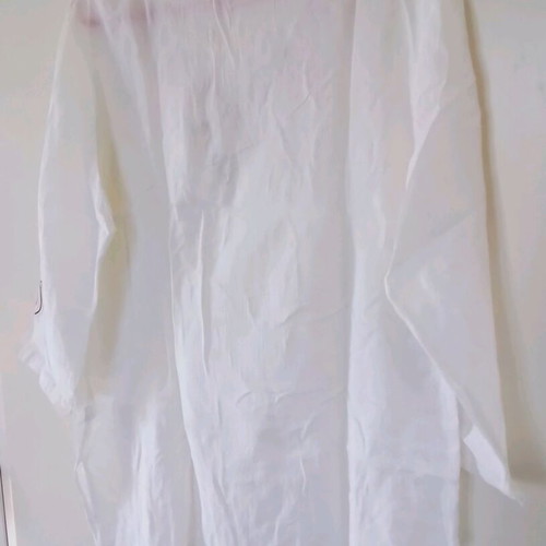 White lightweight spring blouse with 3/4 sleeve like new, size XL