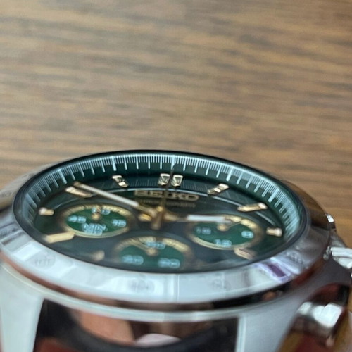 Seiko SBTR017 watch like new with green dial and gold hands