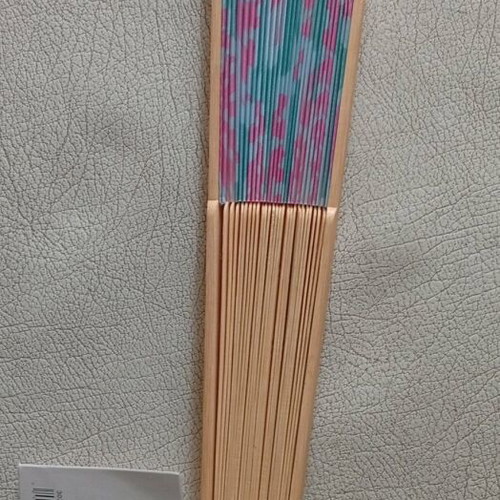 Fan new with Japanese/Chinese design in pink and mint colors