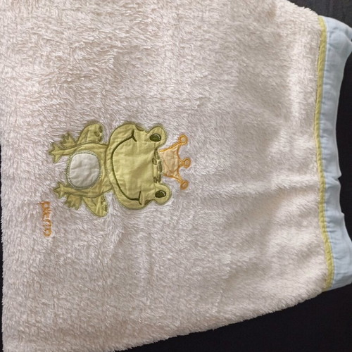 Children's blanket like new, 100% cotton Pierro for infants and kids up to 4 years