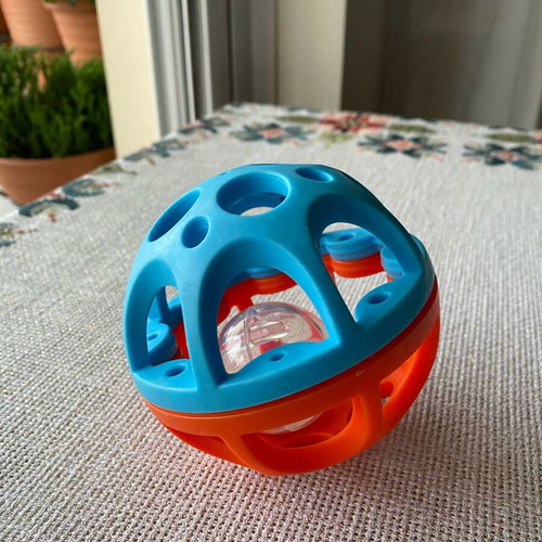 Plastic ball for babies and children like new, 33 cm diameter