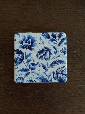 Compact Mirror new with blue floral pattern