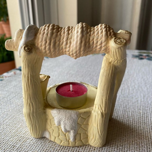 Vintage ceramic decorative well like new with tealight holder