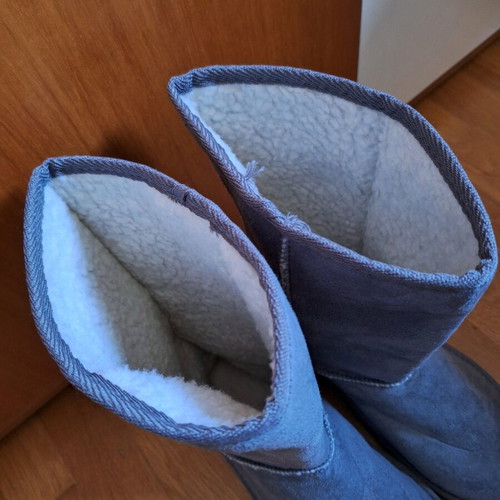 Gray boots like new, size 38.5 with soft lining