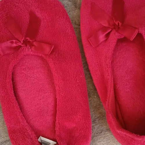 Slippers new, red, one size