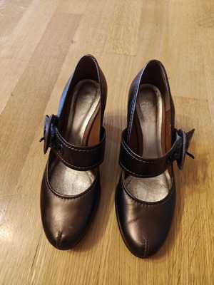 Кожени платформи Clarks бронзови като нови, номер 38