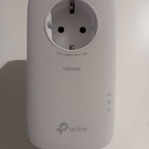TP-Link powerline adapter TL-PA8010P used, broken