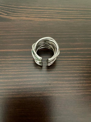 Silver adjustable ring like new, size 4
