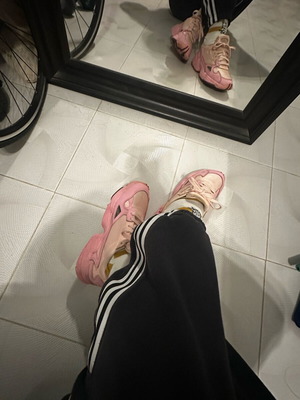 Adidas Falcon pink athletic shoes used, size 39