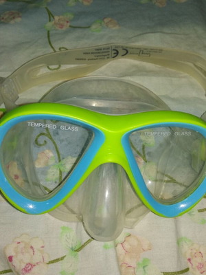Children's snorkeling mask