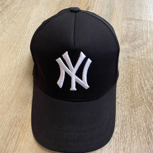 New York Yankees cap new, black and white cotton