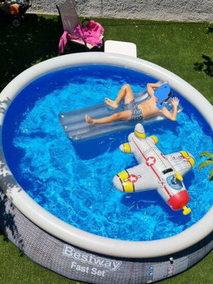 Bestway Pool 3.66m 12m2 78cm 5400lt Like New with Filter Pump and Cover
