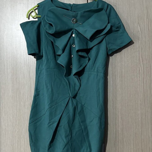 Italian Sportstaff Dress size S like new, green midi evening