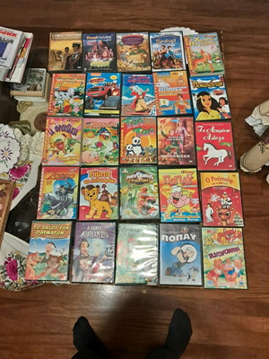 Children's DVDs like new, dubbed, pack of 25