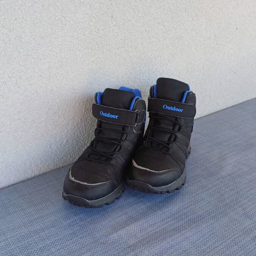 ZYLDK Outdoor Snow Boots Kids Size 35 Like New Black Blue