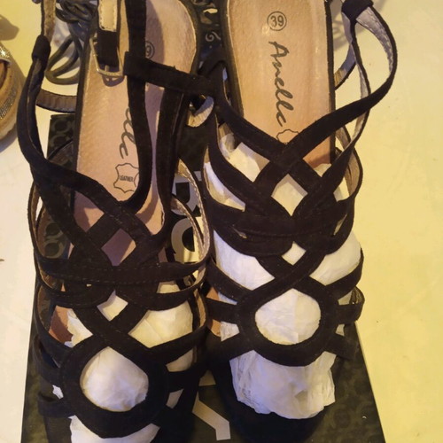 Black sandals size 39 used in excellent condition