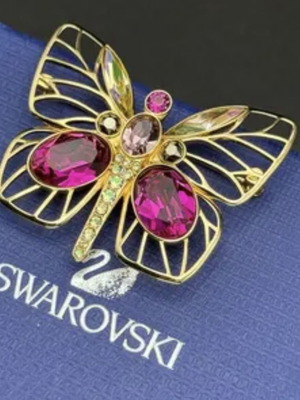 Swarovski Multicolor Crystal Bloom Long Butterfly μενταγιόν καινούργιο, επιχρυσωμένο