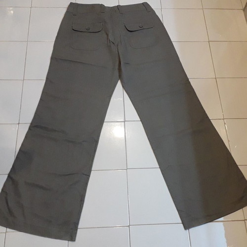 H & M olive pants in very good condition, size 40