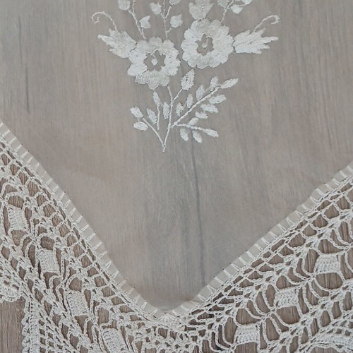Handmade Soufli Silk Table Linen Set new, champagne color