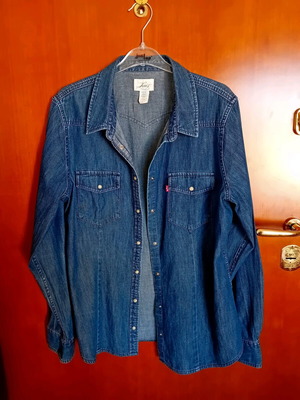 Γυναικείο πουκάμισο denim Levi's σαν καινούργιο, σκούρο μπλε, βαμβακερό, μέγεθος XL