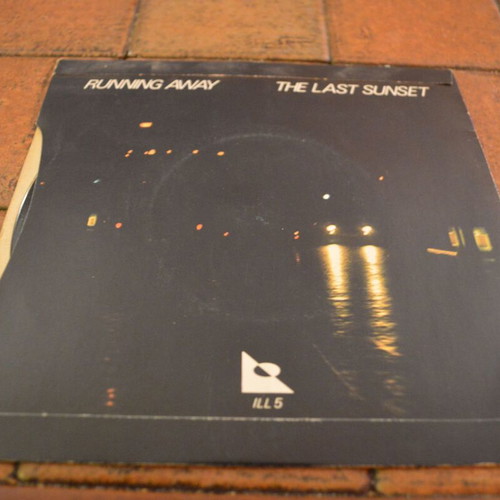 Future Primitives Running Away / The Last Sunset 7'' Single 45 RPM used