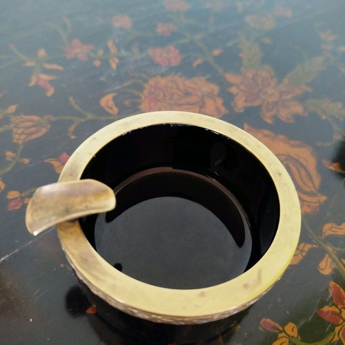Black Onyx Smoking Set like new with cigarette case and ashtray