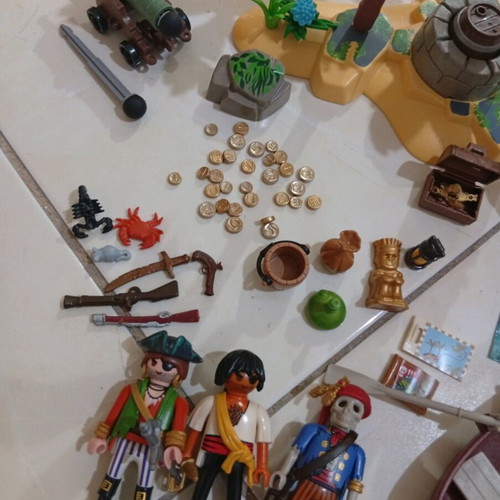 Playmobil pirate set like new, complete without box