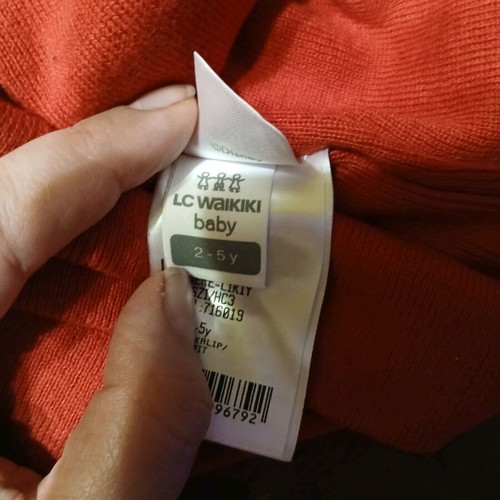 LC Waikiki hat and gloves 2-5 years like new