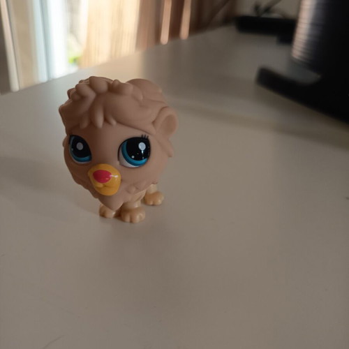 Littlest Pet Shop figures like new, rare collectible lion