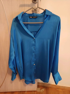 Zara shirt Small in relaxed fit like new, blue