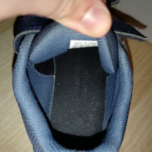 Adidas kids athletic shoes used, size 36.5, black and gray