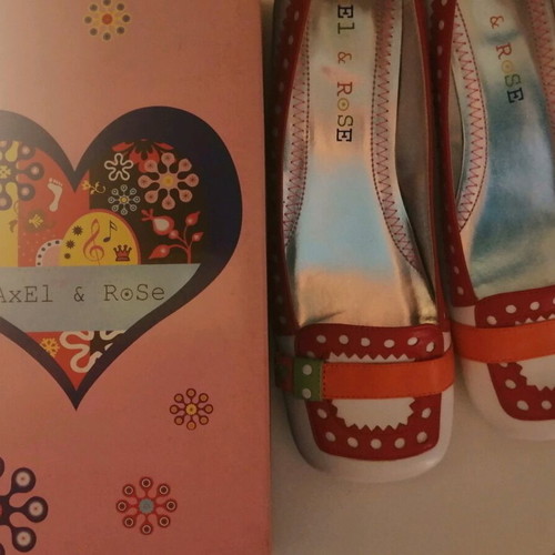 Axel and Rose leather women's colorful shoes size 39 new