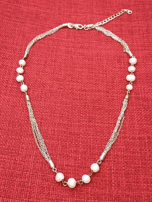 Necklace with pearls like new, silver