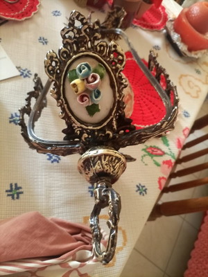 Ceiling light vintage with brass and porcelain floral design like new