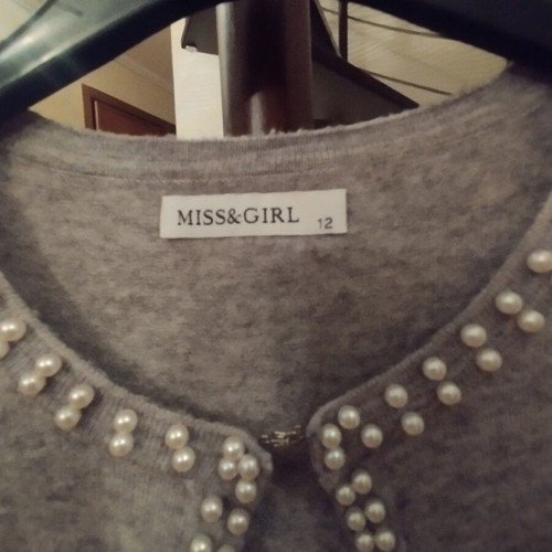 Grey children's cardigan with white pearls like new
