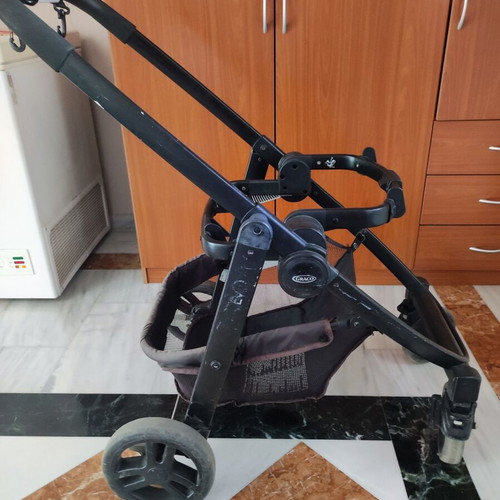 Baby stroller used, very light and foldable