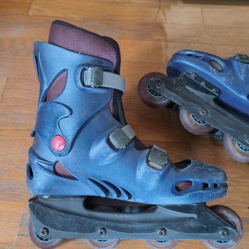 Roller skates used, size 40, functional with wear marks