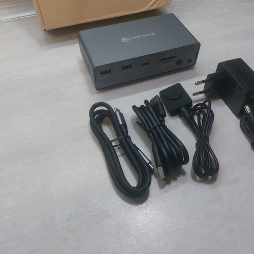 CMSTEDCD SW521 Professional KVM Switch Docking Station for 2 Computers and 2 Monitors