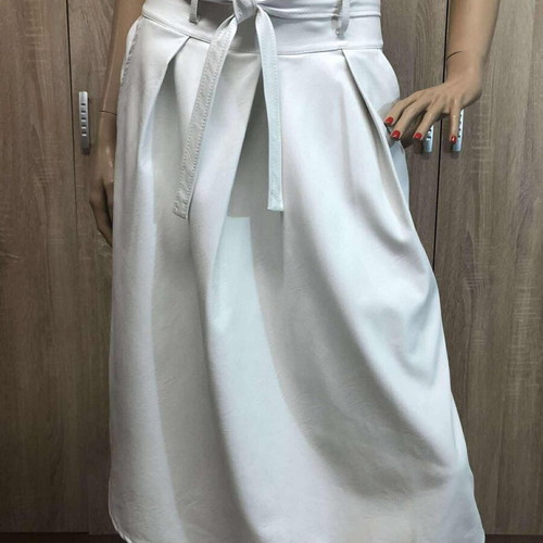 *PRODOTTO* leatherette skirt new, size M, white