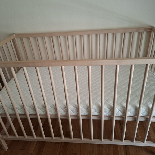Ikea Singlar Crib with Greco Strom Mattress like new