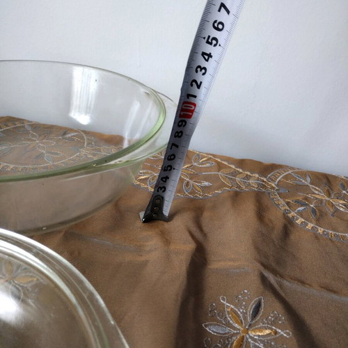 Heat-resistant cookware used, round with handles 30x25x12 cm