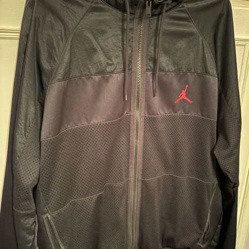 Jordan men's jacket MEDIUM.