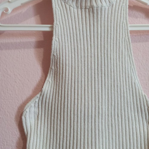 Zara women's white top medium like new with open back