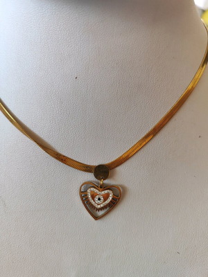 Heart necklace like new