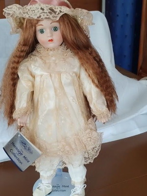 Porcelain doll Megan 40cm new Heritage Mint